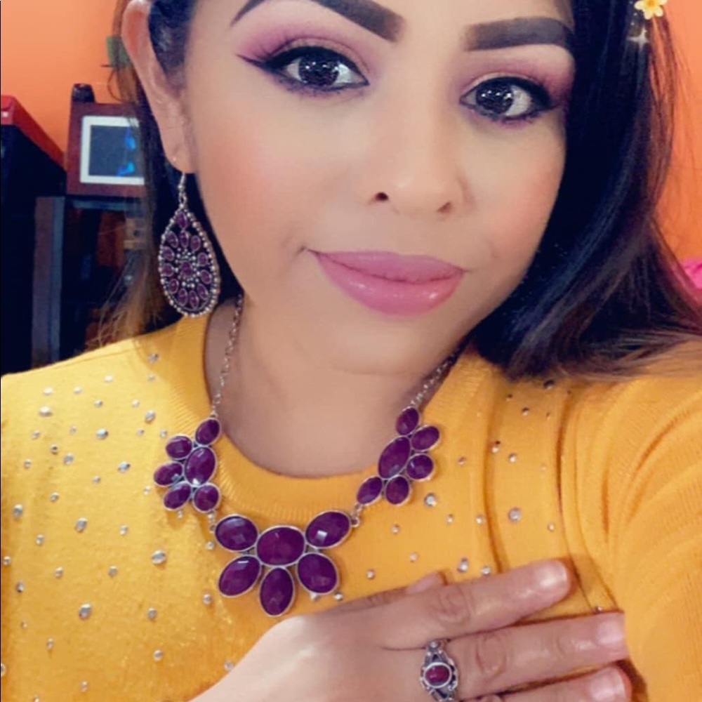 Spring plum kisses wow this set 🤩😲🙋🏽‍♀️